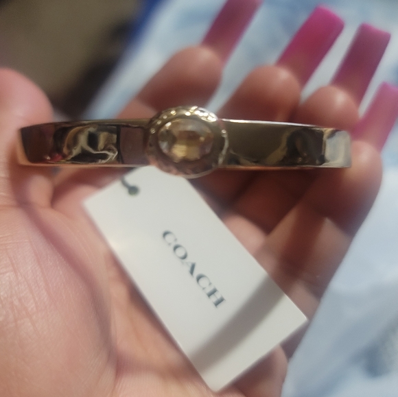 NEW COACH Open Circle Hinged Bracelet ~Gold One~New With Tags - Picture 9 of 9
